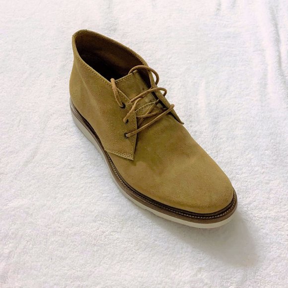 COACH - Men\'s Bedford Chukka Boots - Camel Suede